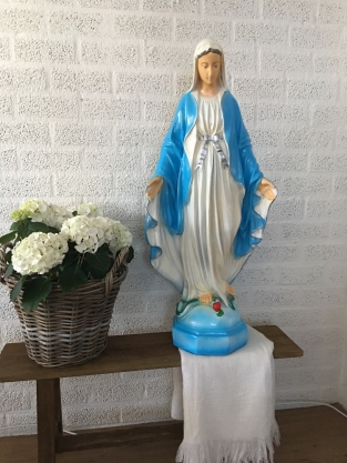 Moeder Maria / Mother Mary, groot polysteinen beeld, PRACHTIG.